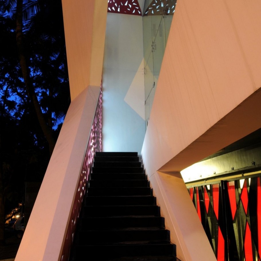 jewel-box-in-india-by-cadence-architects-10