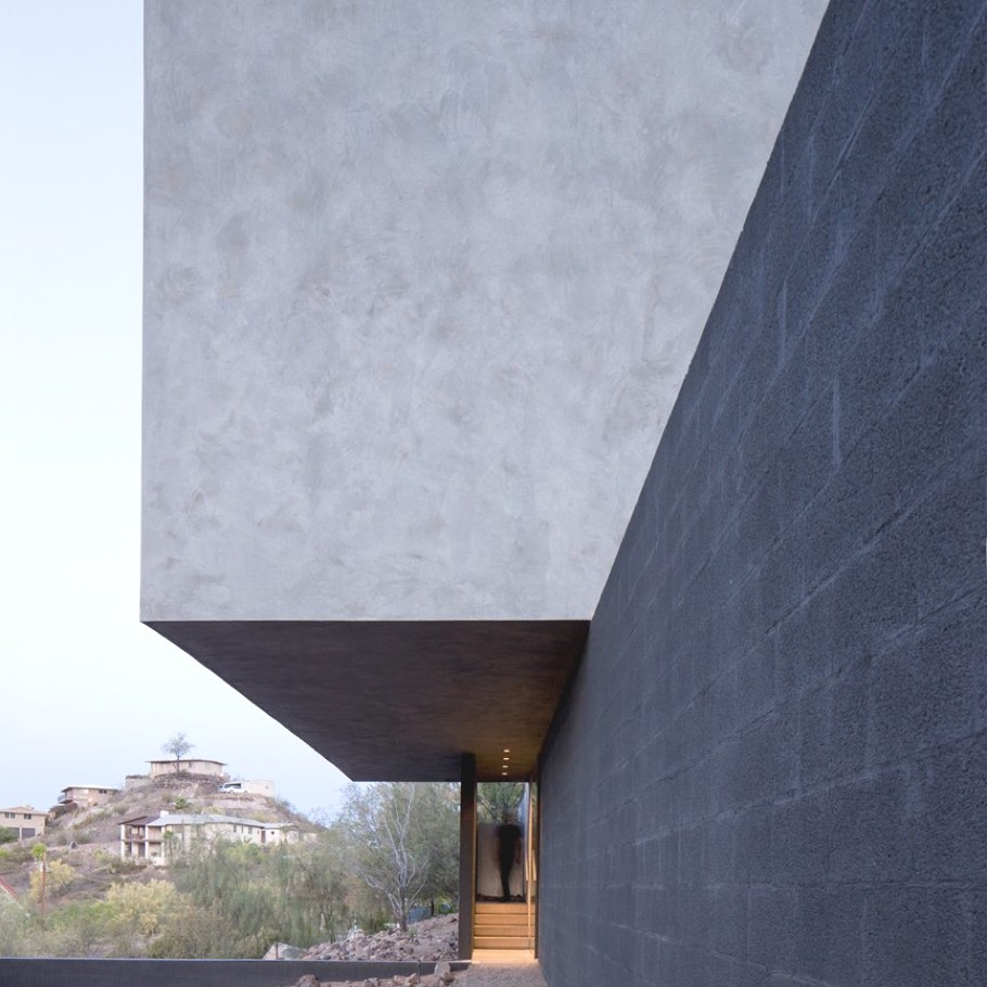 Dialogue House