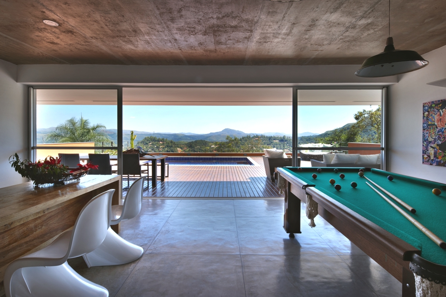 luxury-lake-house-in-rio-acima-brazil-07