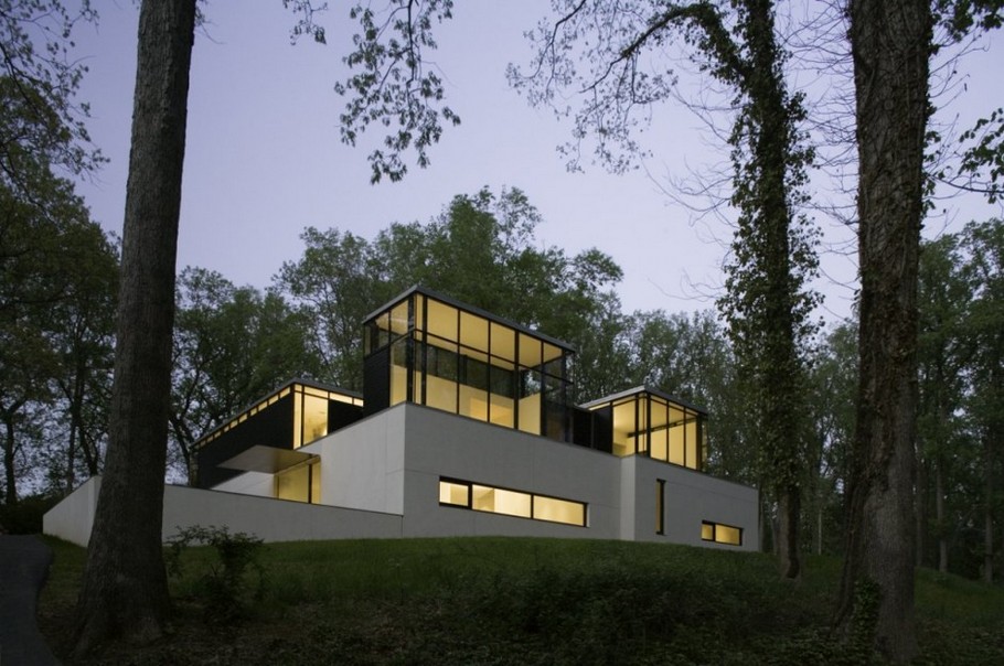 blackwhite-residence-in-maryland-by-david-jameson-architect-01