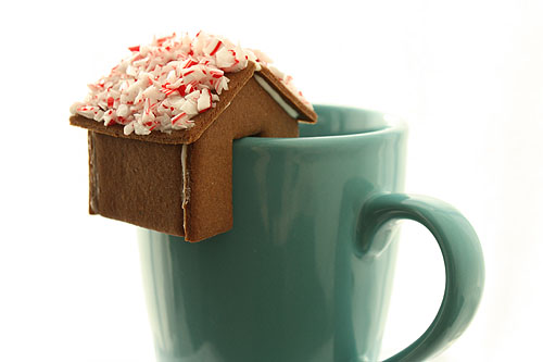gingerbread-house-mug