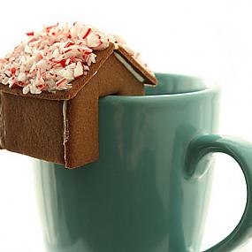 gingerbread-house-mug