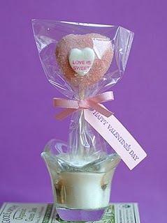 valentine-cupcake-pops-02