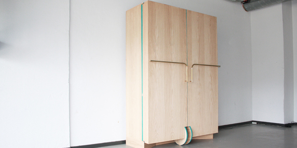 ergonomic-walk-in-closet-small-spaces-04