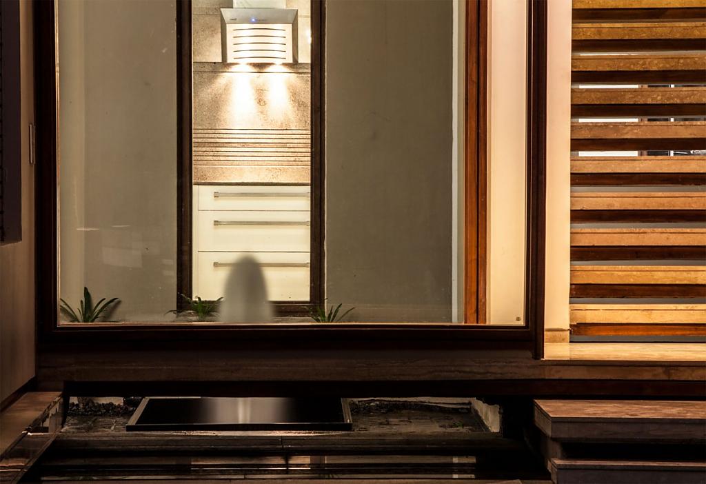 twin-coutyard-house-14