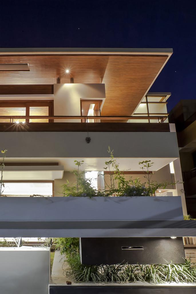 twin-coutyard-house-16