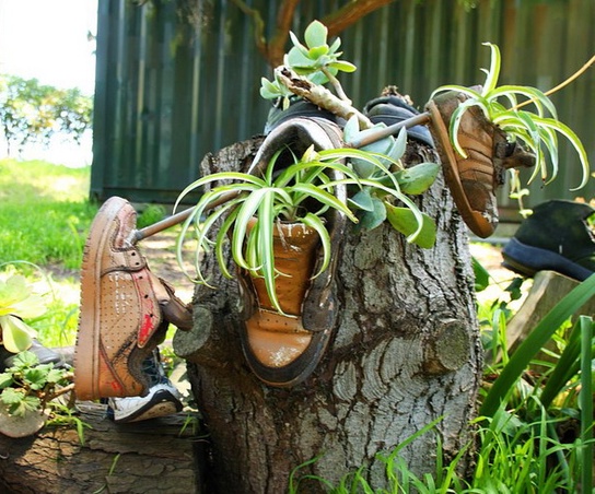 cheerful-garden-03