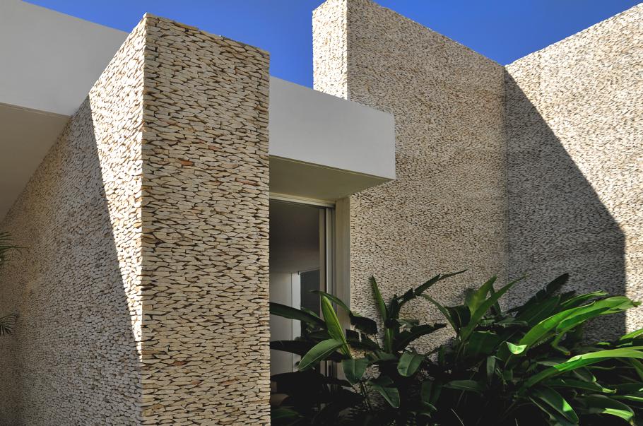 easy-living-at-rajuela-house-mexico