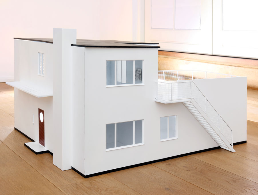 jacobsen-dollhouse-03