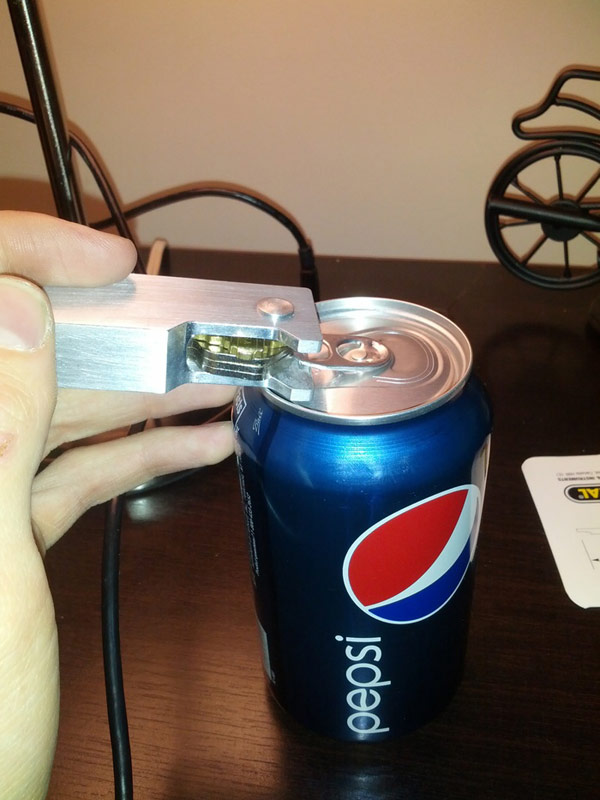 key-holder-and-bottle-opener-in-one-08