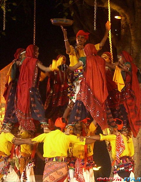 Индийский танец мужчин