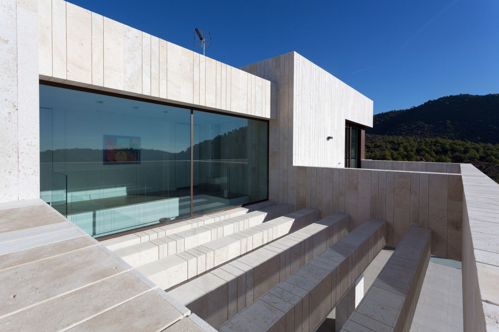 monasterios-house-by-antonio-altarriba
