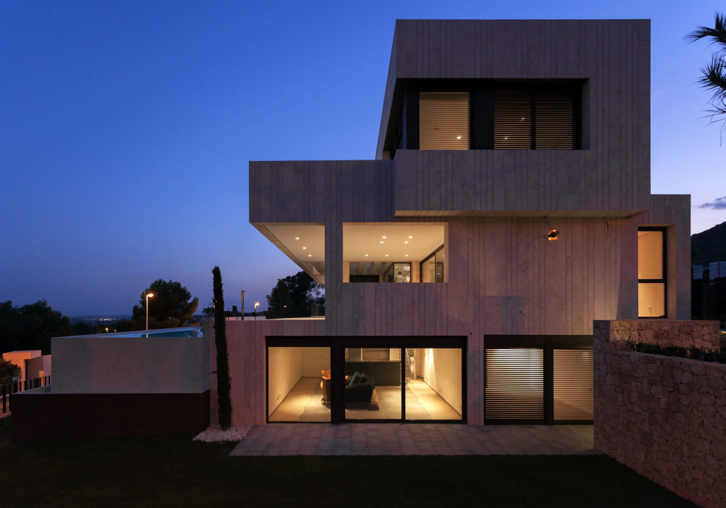 monasterios-house-by-antonio-altarriba