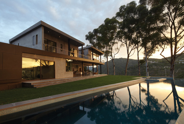 serene-house-in-la-with-17