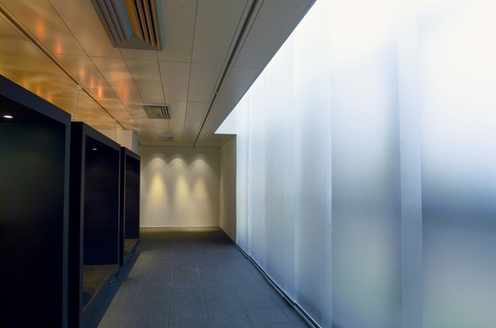 hatria-showroom-by-paolo-cesaretti-10